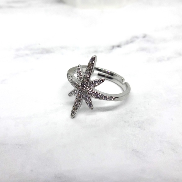 NEW ⭐️ Rhinestone Star Silver Adjustable Ring - Picture 5 of 7